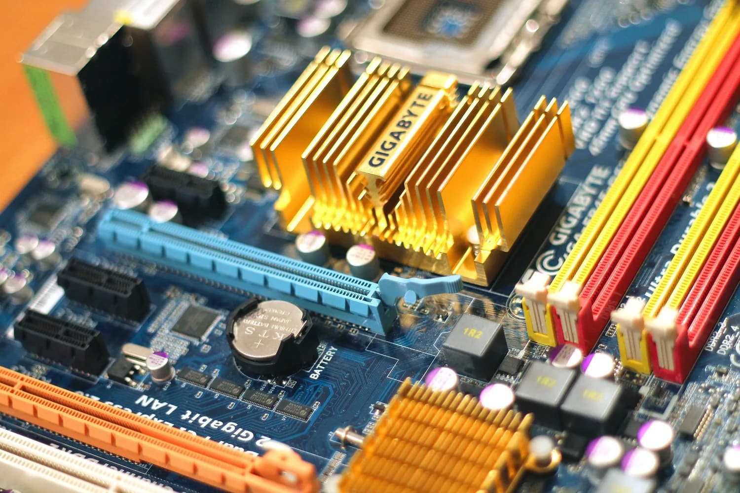 Computer motherboard and components representing business hardware procurement